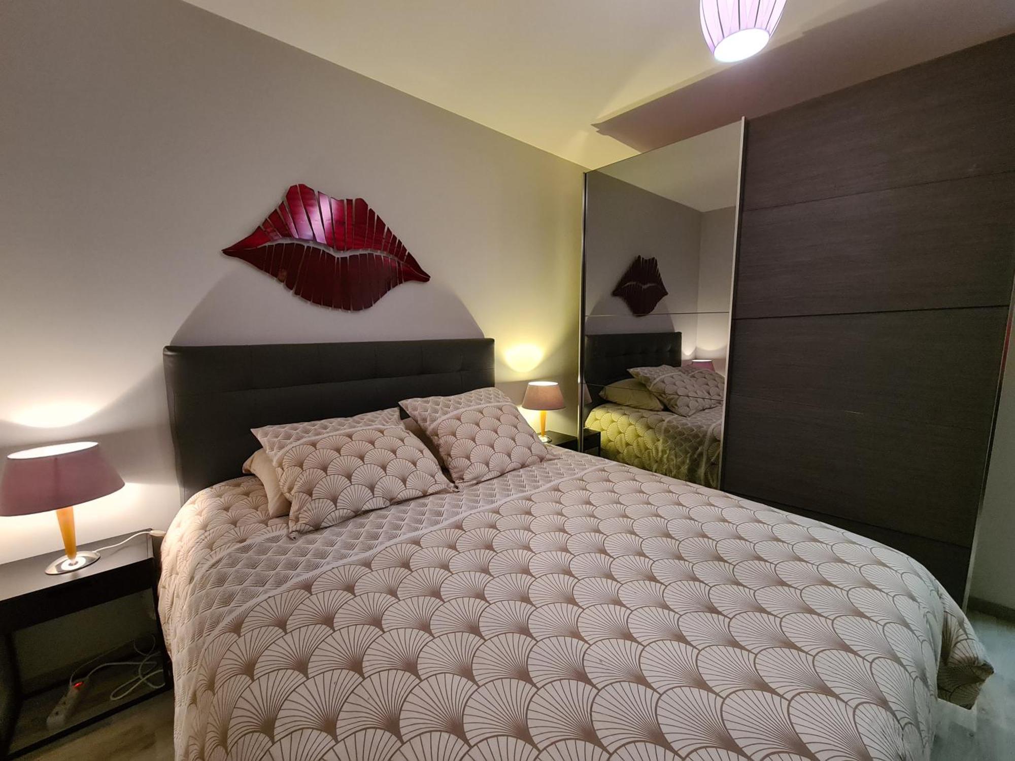 Appartement De Standing Au Centre De 샤시유 외부 사진